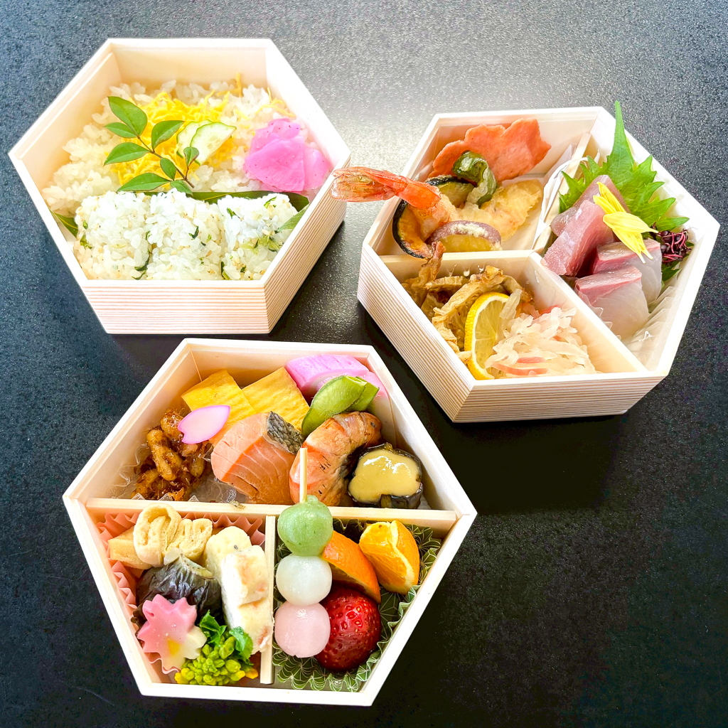 仕出し_刺身-煮物各種-季節のご飯-甘味